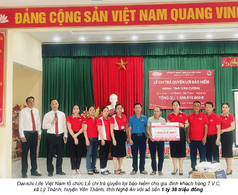 Dai-ichi Life Việt Nam chi trả hơn 1 tỷ đồng quyền lợi bảo hiểm cho một khách hàng tại tỉnh Nghệ An